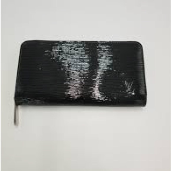 Louis Vuitton Handbags - LV Zippy Black Wallet w/ Authenticity Certificate